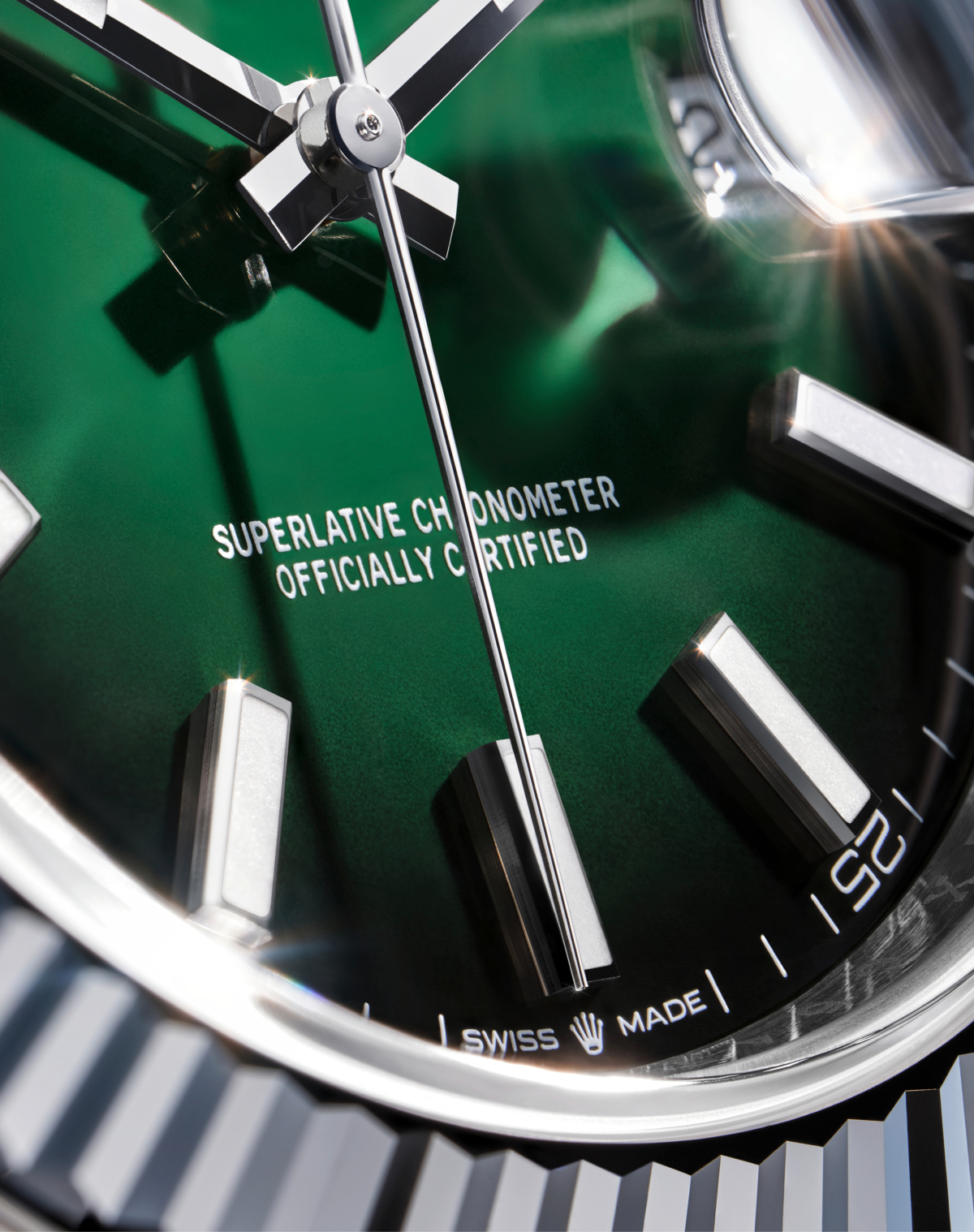 Green lacquer ombr&eacute; dial